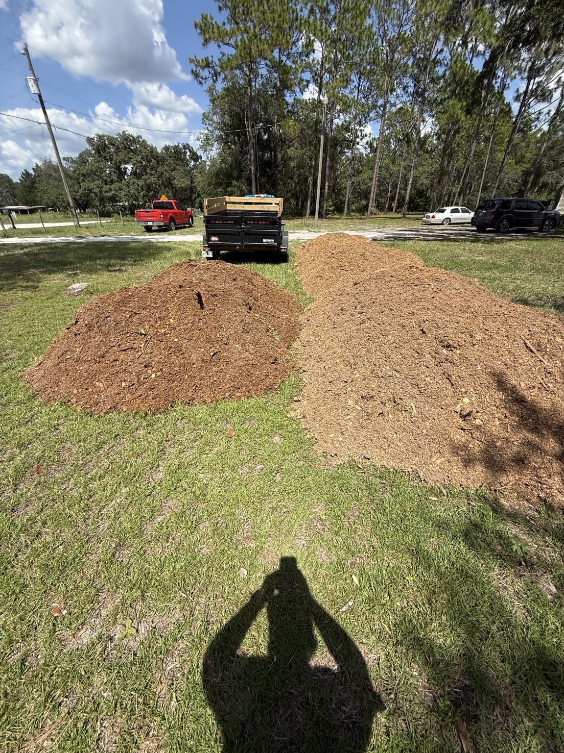 Mulch delivery and hauling by HPS